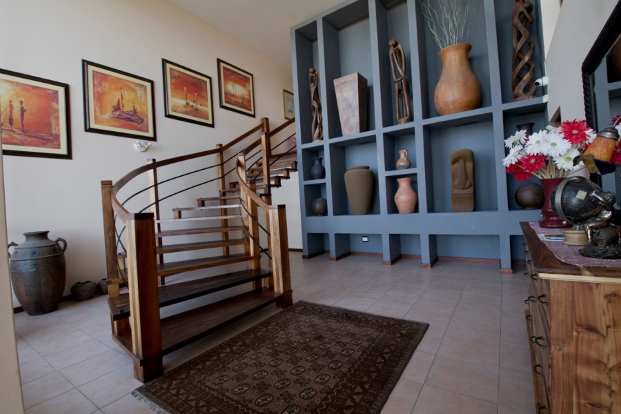 7 Bedroom Property for Sale in Outeniqua Strand Western Cape